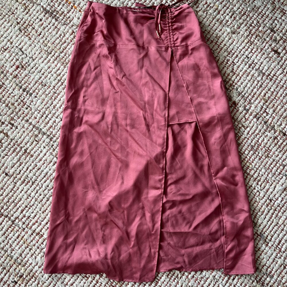 Silky Anthropologie rose midi skirt NWT size 6